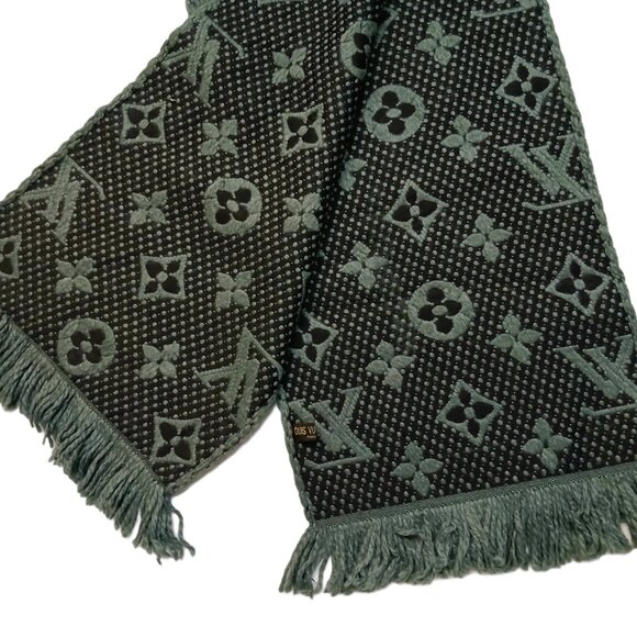 LOUIS VUITTON LV Monogram Teal Shine Scarf - Picture 6 of 9